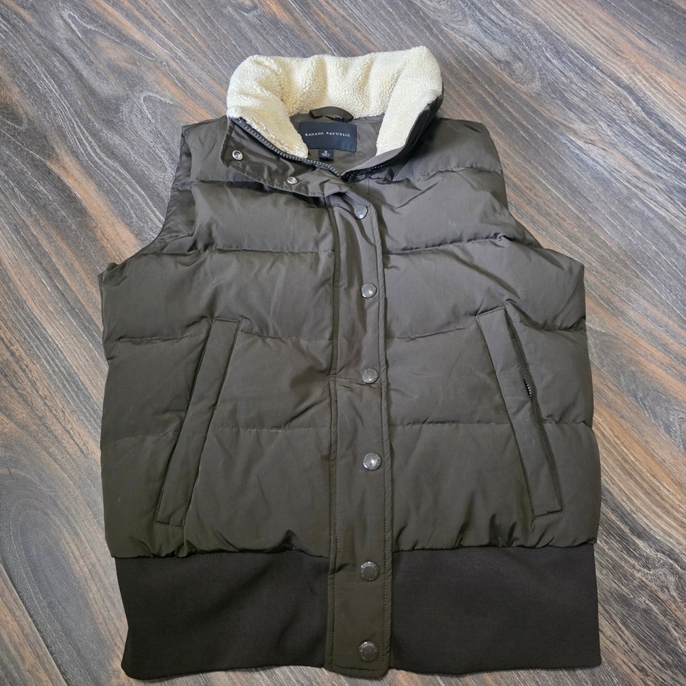 Banana Republic Womens Puffer Vest Dark Olive Brown Down Fill Sherpa Collar M